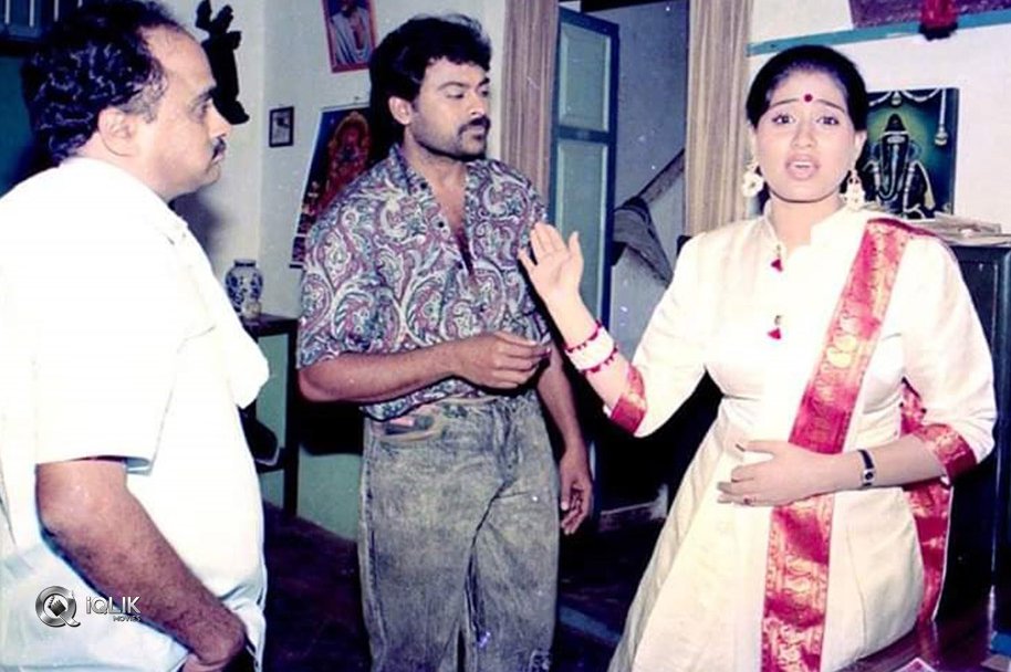 Vijaya-Bapineedu-Movie-Working-Stills